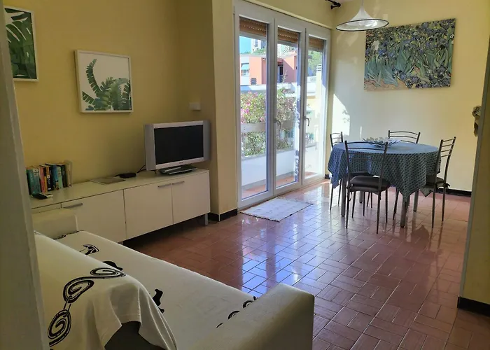 Mae Cosy - With Ac And Near Beaches Apartamento